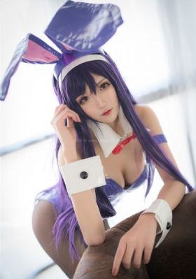 秋山祥子